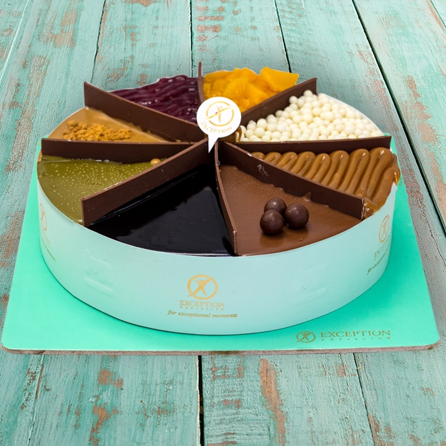  تورته نص فاكهة ونص شوكولاته- مقاس 24 - حلواني اكسبشن  - مصر 