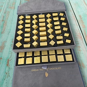 علبة شكولاتة طبيعيةفاخرة87قطعة - حلواني اكسبشن  - مصر 
